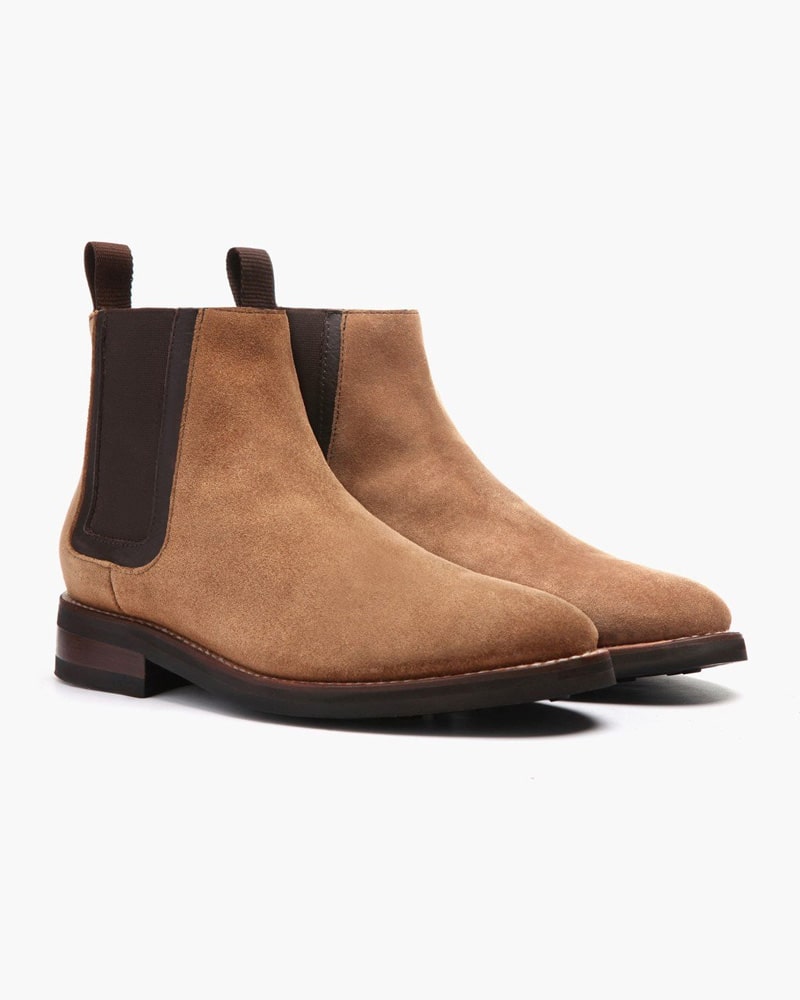 Minimalist Chelsea Boots Black